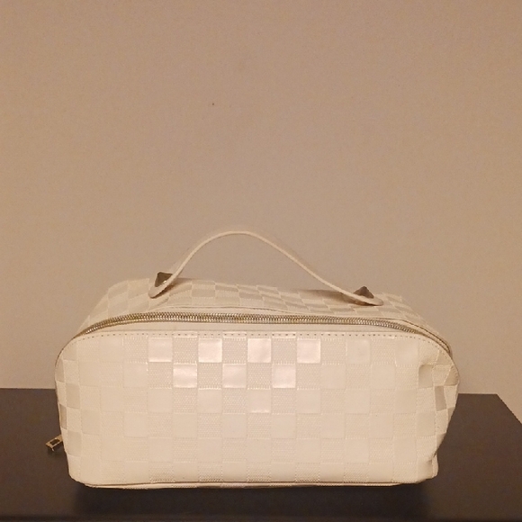 Handbags - Makeup Bag